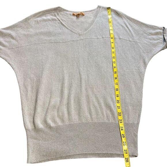 Ellen Tracy Silver Metallic Knit Top Large Short Sleeves V Neck - Picture 5 of 8